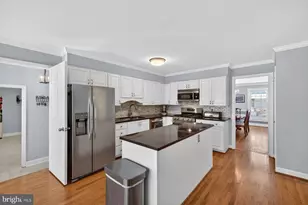 14 Fairwood Ct, Rockville, MD 20850 - Photo 13