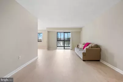 15115 Interlachen Drive #3-525, Silver Spring, MD 20906 - Photo 5