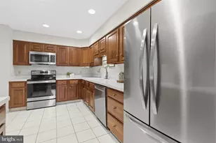 8101 Connecticut Ave, Chevy Chase, MD 20815 - Photo 15