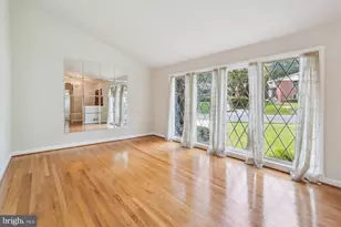 3909 Woodlawn Rd, Chevy Chase, MD 20815 - Photo 7