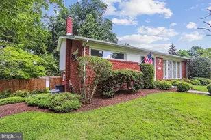 3909 Woodlawn Rd, Chevy Chase, MD 20815 - Photo 3