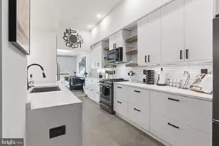 2701 Hume Dr, Silver Spring, MD 20910 - Photo 9