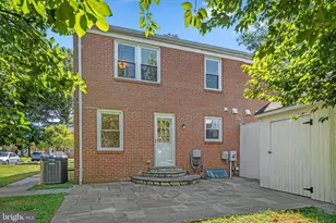 9329 Bentridge Ave, Potomac, MD 20854 - Photo 11