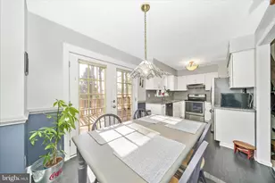 18725 Winding Creek Pl, Germantown, MD 20874 - Photo 9