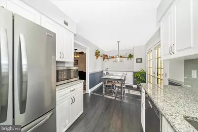 18725 Winding Creek Place, Germantown, MD 20874 - Photo 5