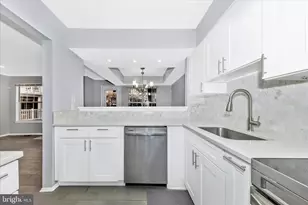 10717 Hampton Mill Terrace, Rockville, MD 20852 - Photo 5