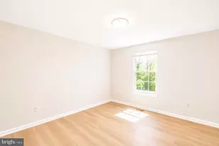 11 Noblewood Ct, Gaithersburg, MD 20878 - Photo 13