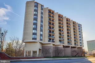 4242 East-West Hwy, Chevy Chase, MD 20815 - Photo 3