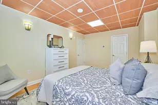 4242 East-West Hwy, Chevy Chase, MD 20815 - Photo 25