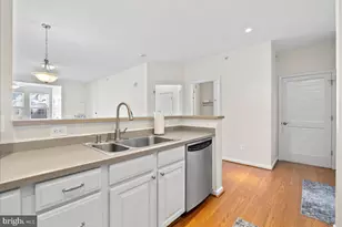 300 High Gables Dr, Gaithersburg, MD 20878 - Photo 9