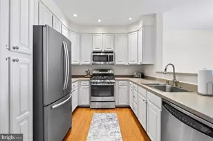 300 High Gables Dr, Gaithersburg, MD 20878 - Photo 7