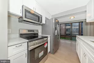 18131 Chalet Dr, Germantown, MD 20874 - Photo 3