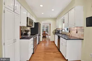 10714 Brewer House, Rockville, MD 20852 - Photo 17