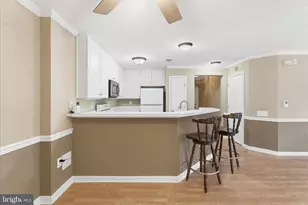 13401 Fountain Club Dr, Germantown, MD 20874 - Photo 9