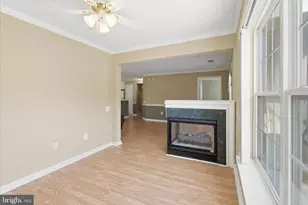 13401 Fountain Club Dr, Germantown, MD 20874 - Photo 5
