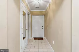 13401 Fountain Club Dr, Germantown, MD 20874 - Photo 21