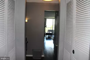 4 Monroe St, Rockville, MD 20850 - Photo 17