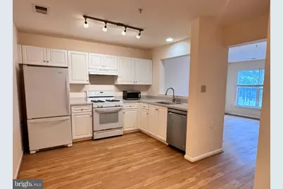 18905 Lark Song Terrace, Germantown, MD 20874 - Photo 3