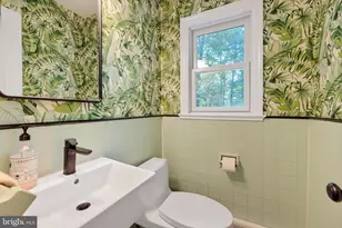 20720 Warfield Ct, Gaithersburg, MD 20882 - Photo 11