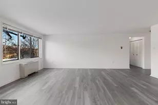 10201 Grosvenor Pl, Rockville, MD 20852 - Photo 7