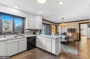 11001 Lockwood Dr, Silver Spring, MD 20901 - Photo 17