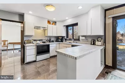 11001 Lockwood Drive, Silver Spring, MD 20901 - Photo 15