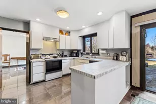 11001 Lockwood Dr, Silver Spring, MD 20901 - Photo 15