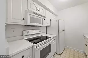 5921 Barbados Pl, Rockville, MD 20852 - Photo 9