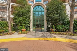 10101 Grosvenor Pl, Rockville, MD 20852 - Photo 9