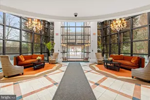 10101 Grosvenor Pl, Rockville, MD 20852 - Photo 9