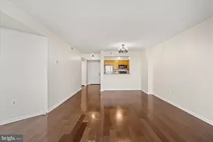 10101 Grosvenor Pl, Rockville, MD 20852 - Photo 15