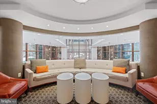 10101 Grosvenor Pl, Rockville, MD 20852 - Photo 35