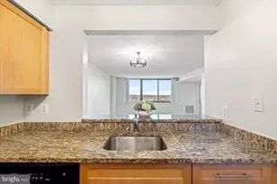 10101 Grosvenor Pl, Rockville, MD 20852 - Photo 21