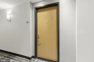 6820 Wisconsin Ave, Bethesda, MD 20815 - Photo 25