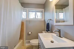 1117 Broadwood Dr, Rockville, MD 20851 - Photo 27