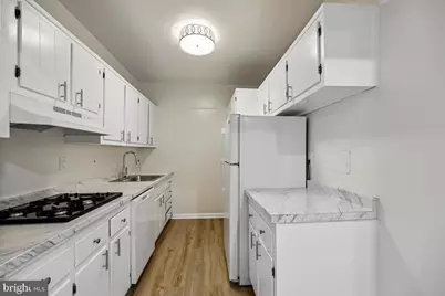 10500 Rockville Pike #328, Rockville, MD 20852 - Photo 19