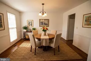 17041 Catalpa Ct, Rockville, MD 20855 - Photo 9