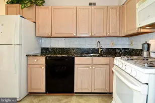 5225 Pooks Hill Rd, Bethesda, MD 20814 - Photo 5