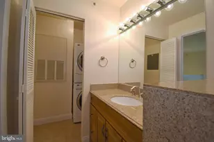 5821 Inman Park Cir, Rockville, MD 20852 - Photo 11