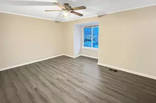 19634 Club Lake Rd, Montgomery Village, MD 20886 - Photo 9