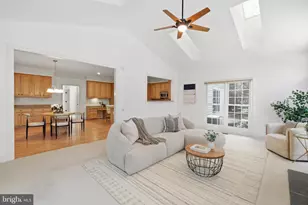 10405 Sandringham Ct, Potomac, MD 20854 - Photo 29