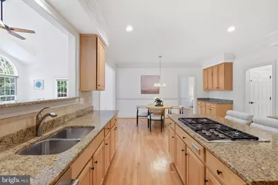 10405 Sandringham Court, Potomac, MD 20854 - Photo 25