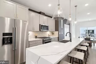 2014 Henson Norris St, Rockville, MD 20850 - Photo 7