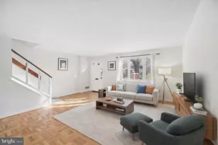 9838 Hollow Glen Pl, Silver Spring, MD 20910 - Photo 3