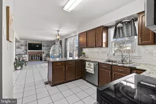 18723 Capella Ln, Gaithersburg, MD 20877 - Photo 9