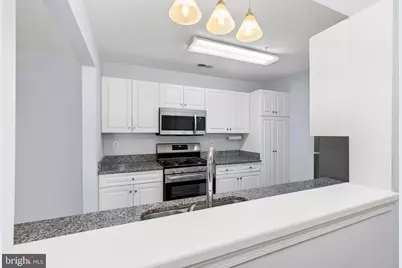 10007 Vanderbilt Circle #14, Rockville, MD 20850 - Photo 9