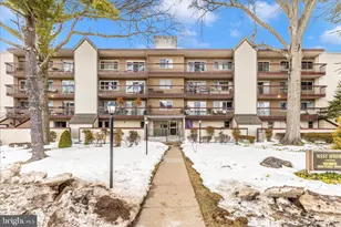 10320 Westlake Dr, Bethesda, MD 20817 - Photo 1