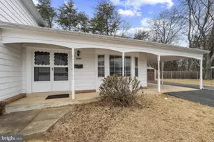 8607 Wild Olive Dr, Potomac, MD 20854 - Photo 5