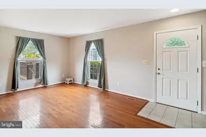 19314 Sandy Lake Drive, Gaithersburg, MD 20879 - Photo 3