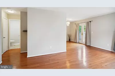 19314 Sandy Lake Drive, Gaithersburg, MD 20879 - Photo 9